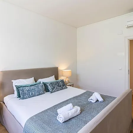 Cozy In Chiado, Historic Center Of Lisbona